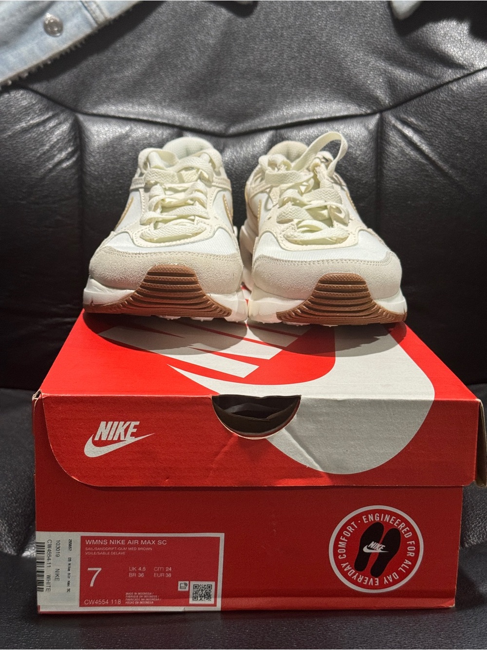 Women’s Size 7 / Big Kids size 5 Nike Air Max SC New With Box